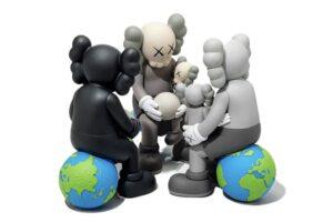 https_3A_2F_2Fhypebeast.com_2Fimage_2F2025_2F05_2F06_2Fkaws-holiday-thailand-allrightsreserved-central-embassy-siwilai-store-product-release-info-004-1