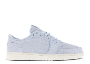 blue Swooshless