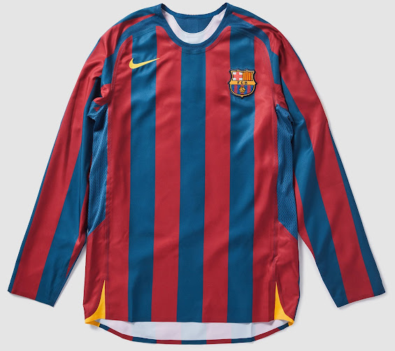 Second image of Nike Barcelona Total 90 Ronaldinho 2005-06